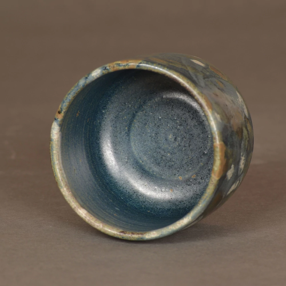 Kép 4/4 - Chawan Aoi Kage japán teáscsésze belseje