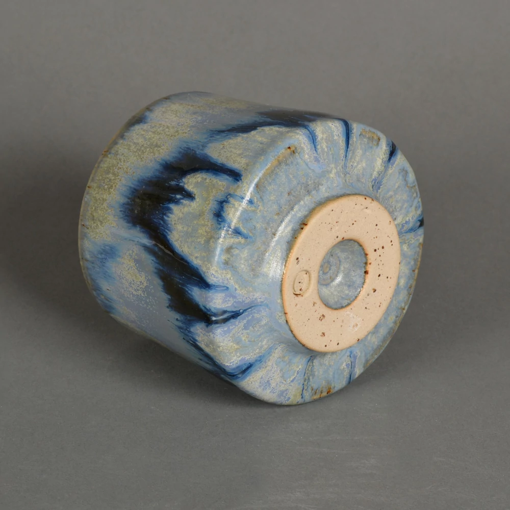 Kép 2/4 - Chawan Mizube teáscsésze, alulról