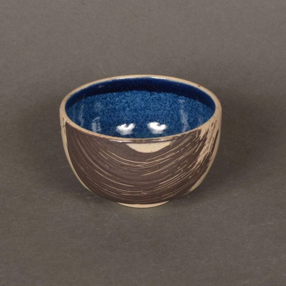 Kép 2/4 - Chawan Hakeme japán teáscsésze oldalról