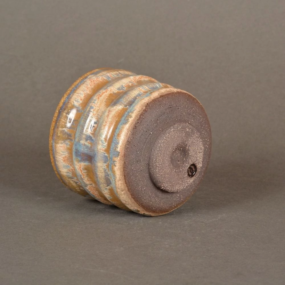 Kép 3/4 - Chawan Shima japán teáscsésze alulról