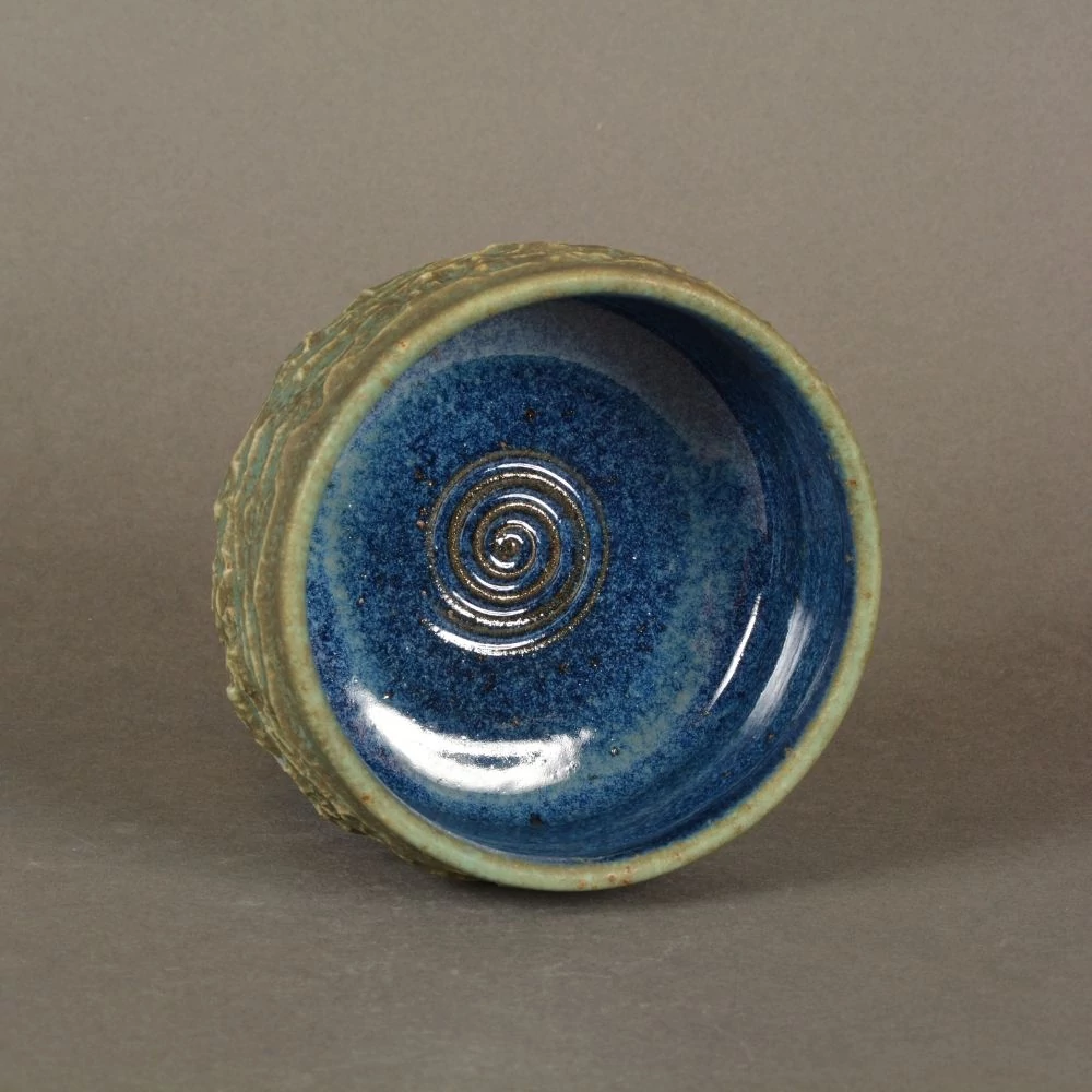 Kép 3/4 - Chawan Iwa 2, kurinuki technikával készült teáscsésze