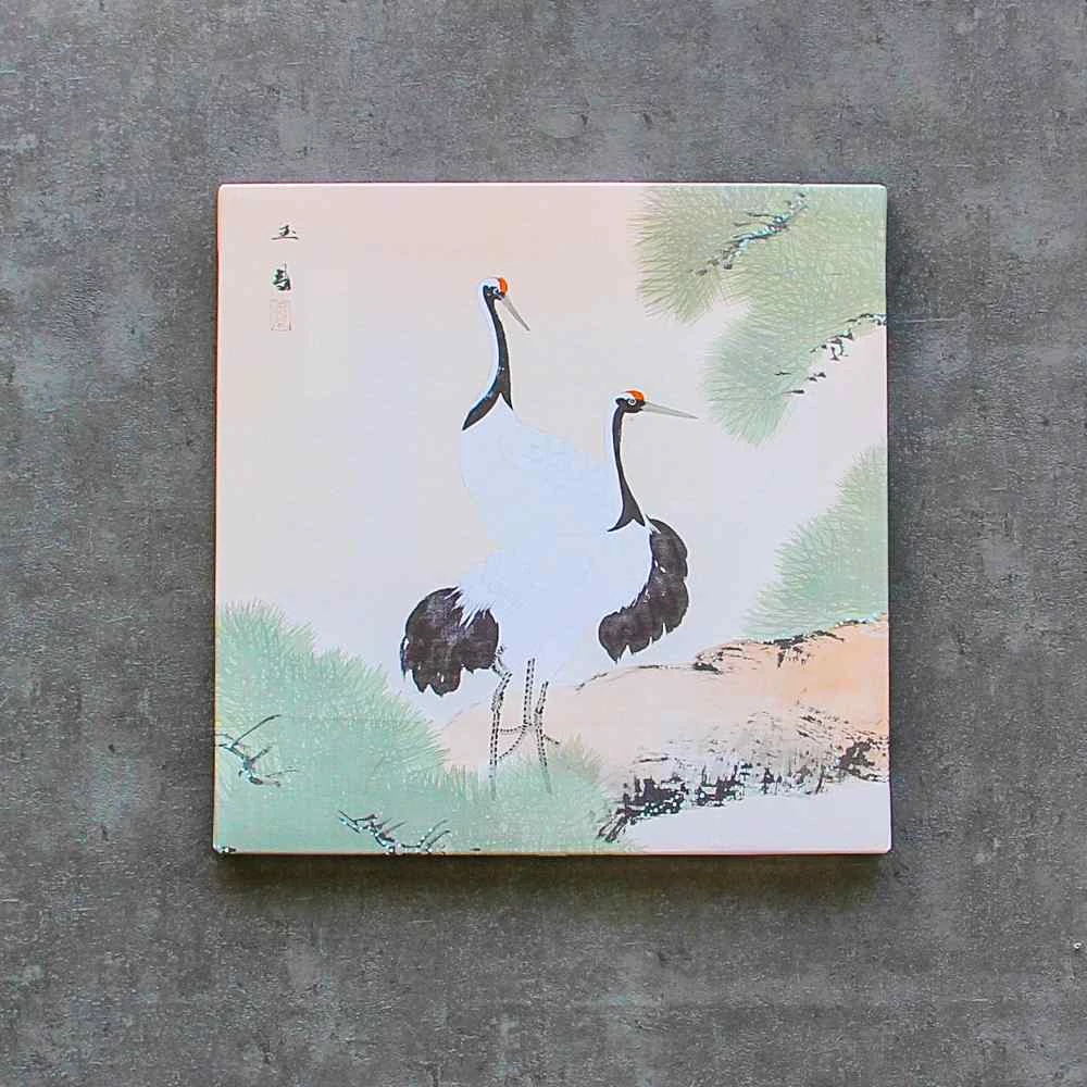 Kép 2/3 - Kicsi darvak fenyőágon, 50 cm x 50 cm-es fali kép