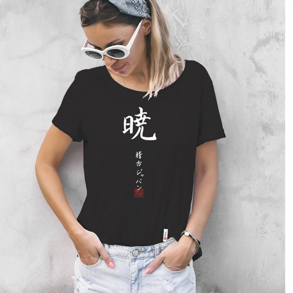 Kép 1/5 - "Hajnal" női kereknyakú póló, japán írásjegyekkel