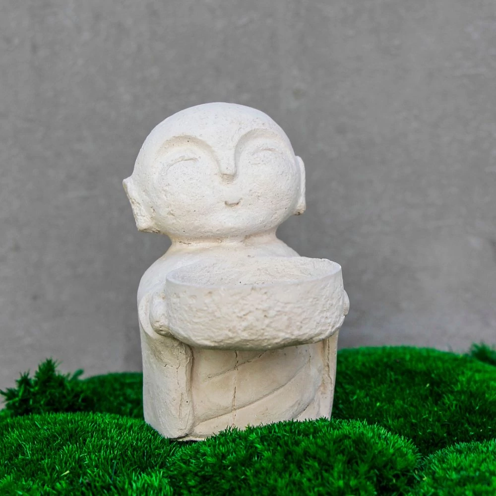 Kép 7/12 - Zen szerzetes mécsestartó szobor moha díszítésen ülve