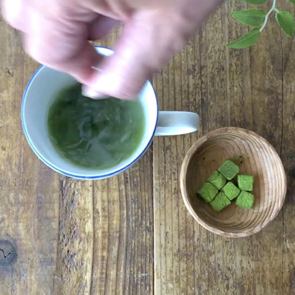 Kép 3/9 - Koro Koro Matcha, forradalmi matcha-kockák, bio, 30 adag (30 db kiskocka)
