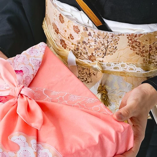 A japán ajándékozás művészete – amikor a gondolat tárggyá válik